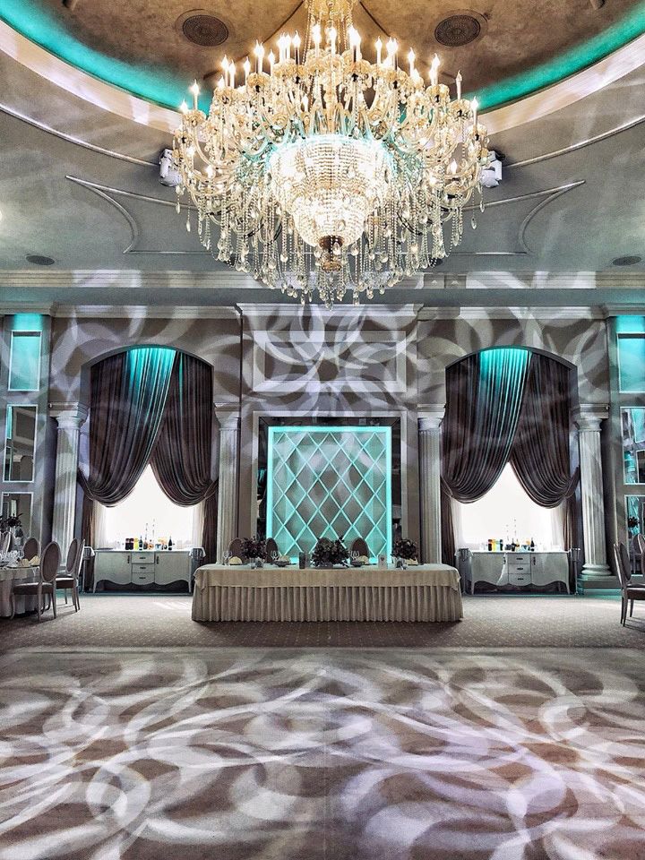 Crystal Ballroom 10