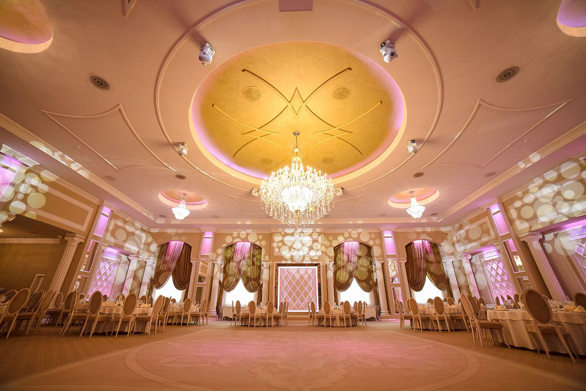 Crystal Ballroom 11